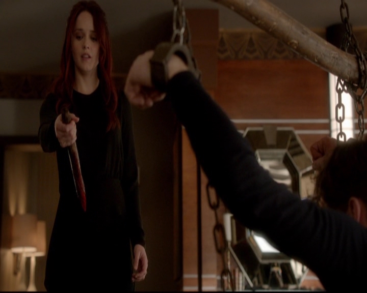 VampireDiariesWorld-dot-nl_TheOriginals_3x18TheDevilComesHereAndSighs1447.jpg