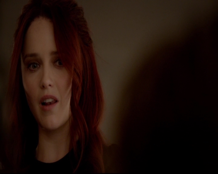 VampireDiariesWorld-dot-nl_TheOriginals_3x18TheDevilComesHereAndSighs1460.jpg