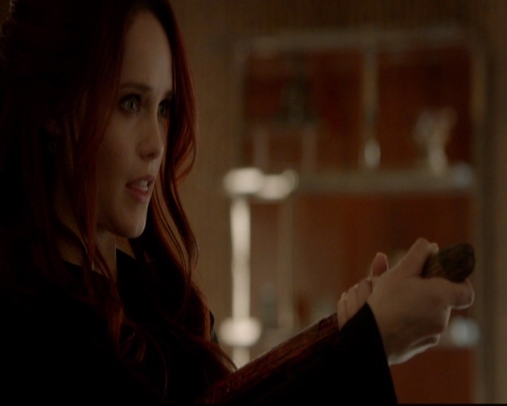 VampireDiariesWorld-dot-nl_TheOriginals_3x18TheDevilComesHereAndSighs1467.jpg