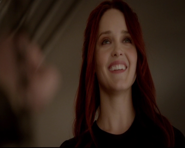 VampireDiariesWorld-dot-nl_TheOriginals_3x18TheDevilComesHereAndSighs1471.jpg