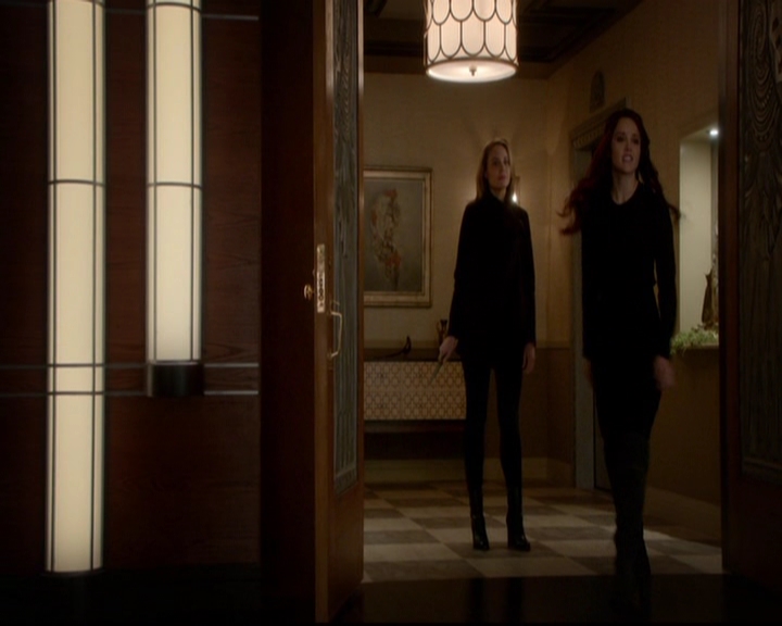 VampireDiariesWorld-dot-nl_TheOriginals_3x18TheDevilComesHereAndSighs1509.jpg