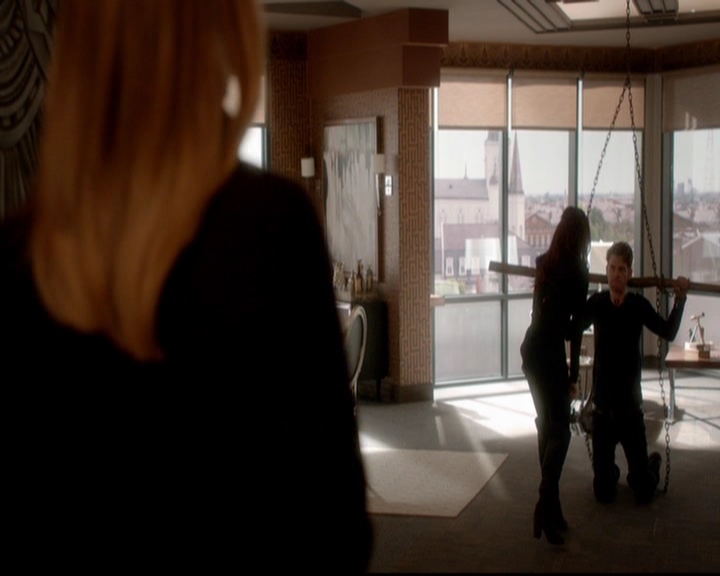 VampireDiariesWorld-dot-nl_TheOriginals_3x18TheDevilComesHereAndSighs1821.jpg