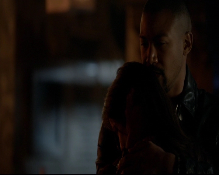 VampireDiariesWorld-dot-nl_TheOriginals_3x18TheDevilComesHereAndSighs1991.jpg