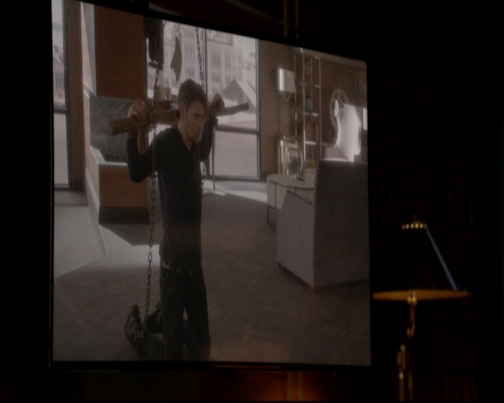 VampireDiariesWorld-dot-nl_TheOriginals_3x18TheDevilComesHereAndSighs2092.jpg