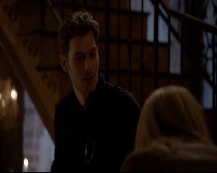 VampireDiariesWorld-dot-nl_TheOriginals_3x18TheDevilComesHereAndSighs2101.jpg