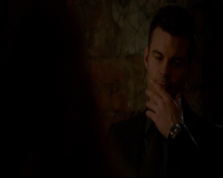 VampireDiariesWorld-dot-nl_TheOriginals_3x18TheDevilComesHereAndSighs2102.jpg