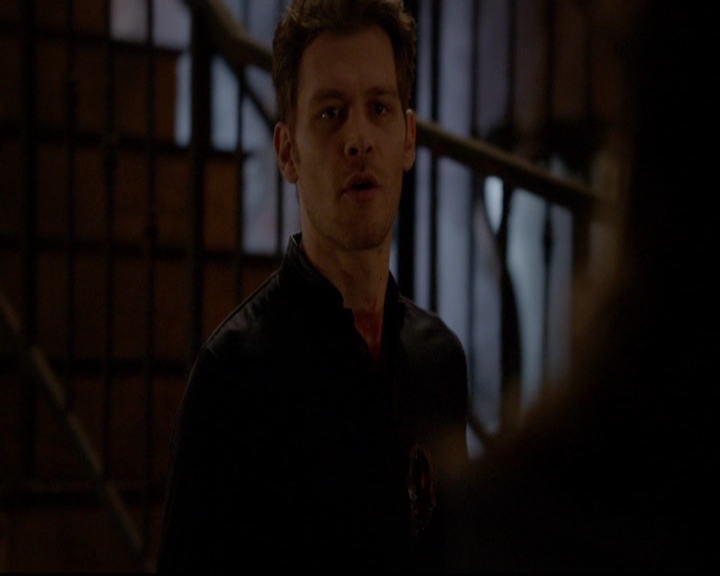 VampireDiariesWorld-dot-nl_TheOriginals_3x18TheDevilComesHereAndSighs2118.jpg