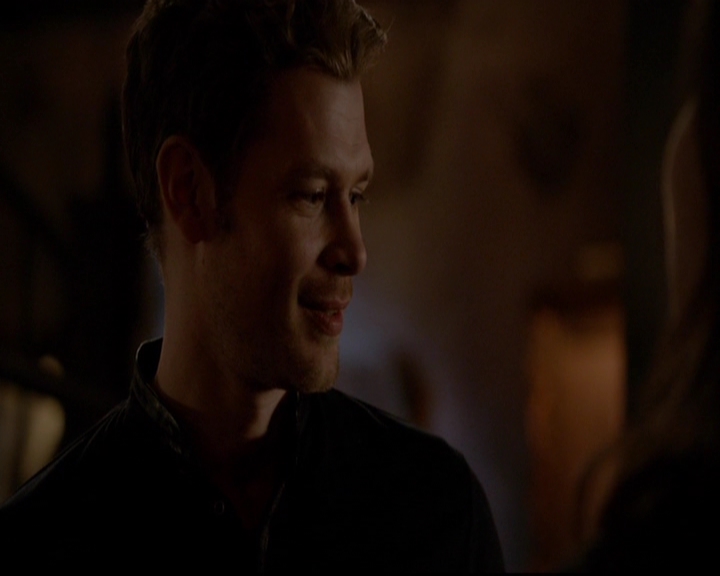 VampireDiariesWorld-dot-nl_TheOriginals_3x18TheDevilComesHereAndSighs2123.jpg