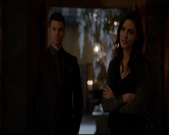 VampireDiariesWorld-dot-nl_TheOriginals_3x18TheDevilComesHereAndSighs2130.jpg