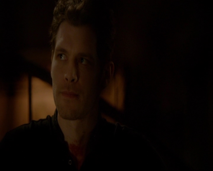 VampireDiariesWorld-dot-nl_TheOriginals_3x18TheDevilComesHereAndSighs2138.jpg