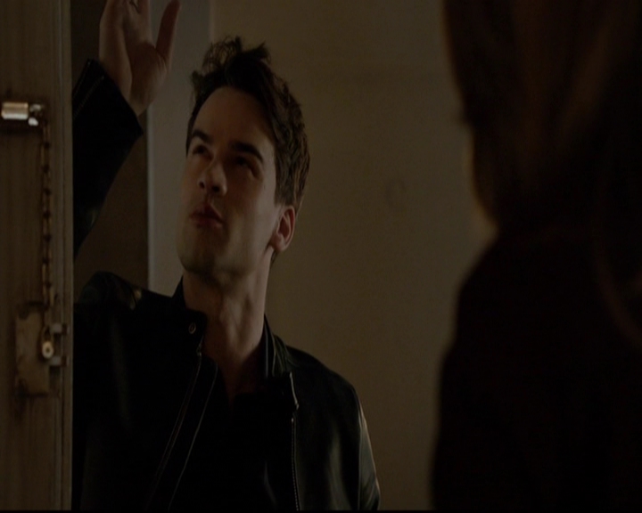 VampireDiariesWorld-dot-nl_TheOriginals_3x18TheDevilComesHereAndSighs2175.jpg
