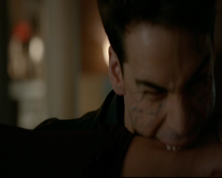 VampireDiariesWorld-dot-nl_TheOriginals_3x18TheDevilComesHereAndSighs2225.jpg