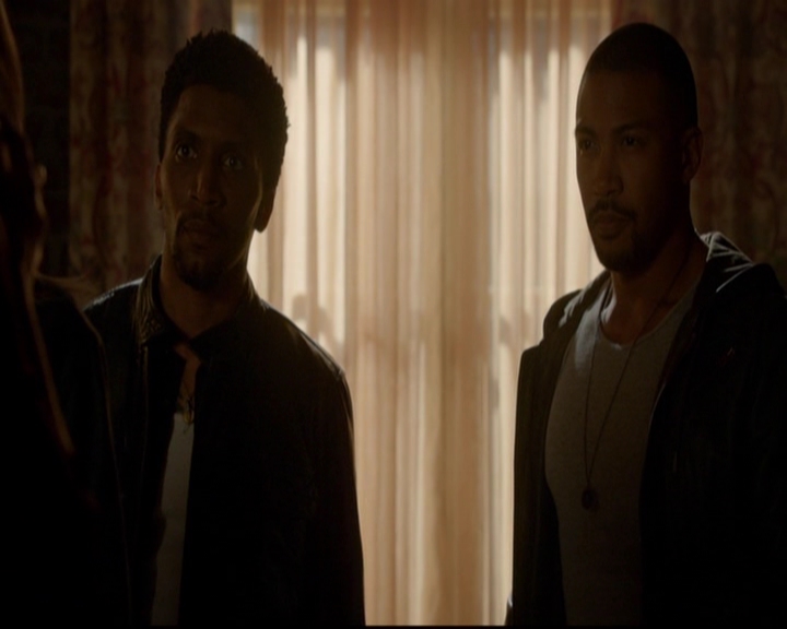 VampireDiariesWorld-dot-nl_TheOriginals_3x19NoMoreHeartbreaks0912.jpg
