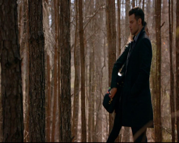 VampireDiariesWorld-dot-nl_TheOriginals_3x19NoMoreHeartbreaks1016.jpg VampireDiariesWorld-dot-nl_TheOriginals_3x19NoMoreHeartbreaks1016.jpg