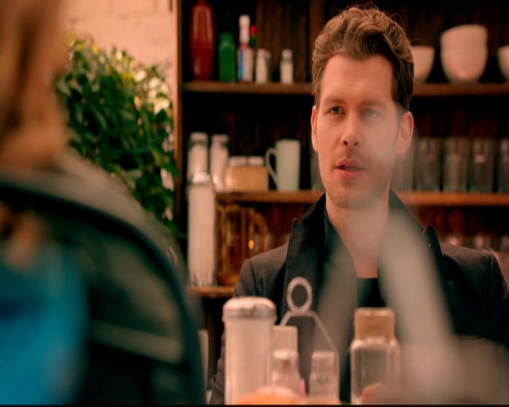 VampireDiariesWorld-dot-nl_TheOriginals_3x19NoMoreHeartbreaks1058.jpg