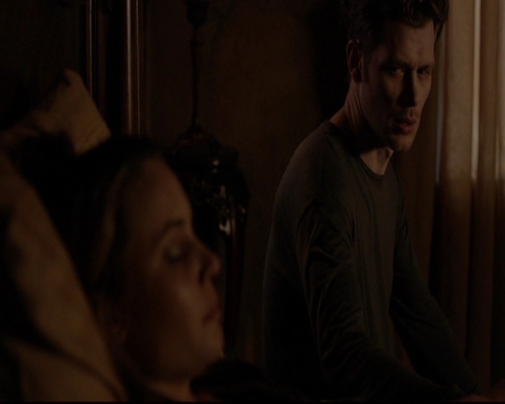 VampireDiariesWorld-dot-nl_TheOriginals_3x19NoMoreHeartbreaks1716.jpg