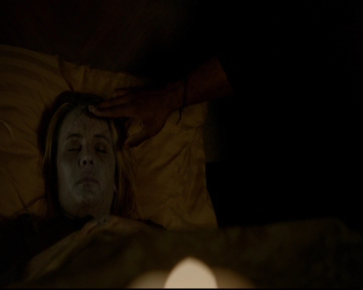 VampireDiariesWorld-dot-nl_TheOriginals_3x19NoMoreHeartbreaks1988.jpg