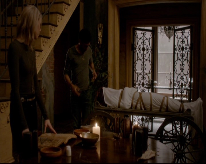 VampireDiariesWorld-dot-nl_TheOriginals_3x20WhereNothingStaysBuried0212.jpg