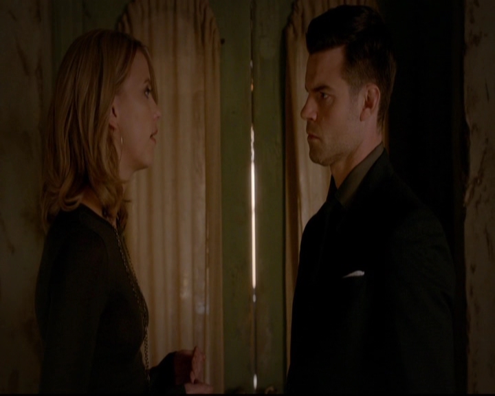 VampireDiariesWorld-dot-nl_TheOriginals_3x20WhereNothingStaysBuried0824.jpg