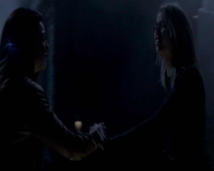 VampireDiariesWorld-dot-nl_TheOriginals_3x20WhereNothingStaysBuried1165.jpg