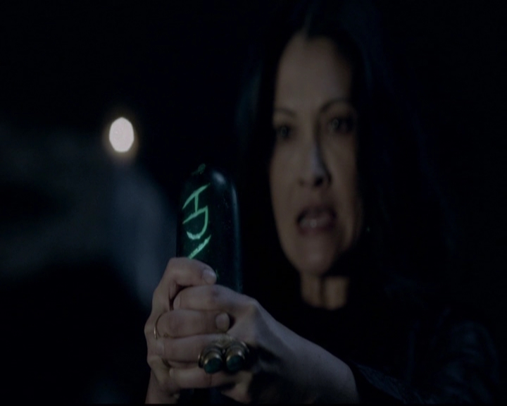 VampireDiariesWorld-dot-nl_TheOriginals_3x20WhereNothingStaysBuried1333.jpg