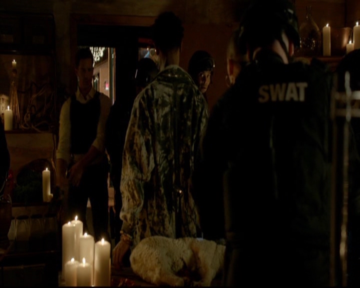 VampireDiariesWorld-dot-nl_TheOriginals_3x21GiveEmHellKid1205.jpg