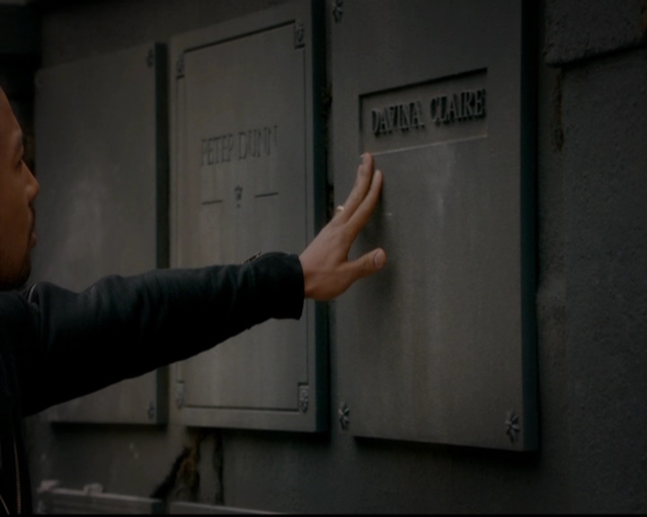 VampireDiariesWorld-dot-nl_TheOriginals_3x22TheBloodyCrown0239.jpg