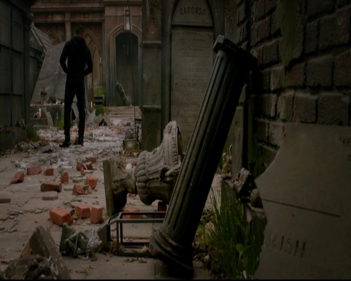 VampireDiariesWorld-dot-nl_TheOriginals_3x22TheBloodyCrown0241.jpg