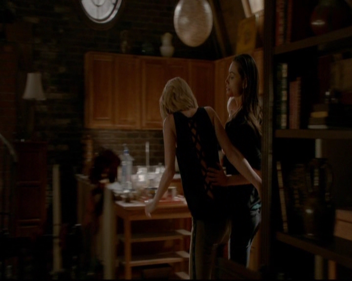 VampireDiariesWorld-dot-nl_TheOriginals_3x22TheBloodyCrown0585.jpg