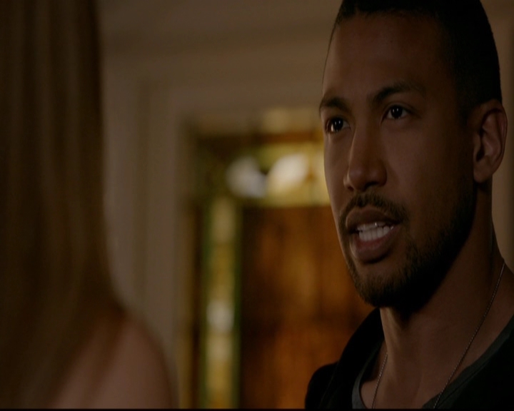 VampireDiariesWorld-dot-nl_TheOriginals_3x22TheBloodyCrown0812.jpg