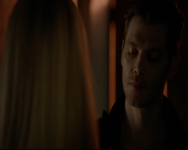 VampireDiariesWorld-dot-nl_TheOriginals_3x22TheBloodyCrown1118.jpg