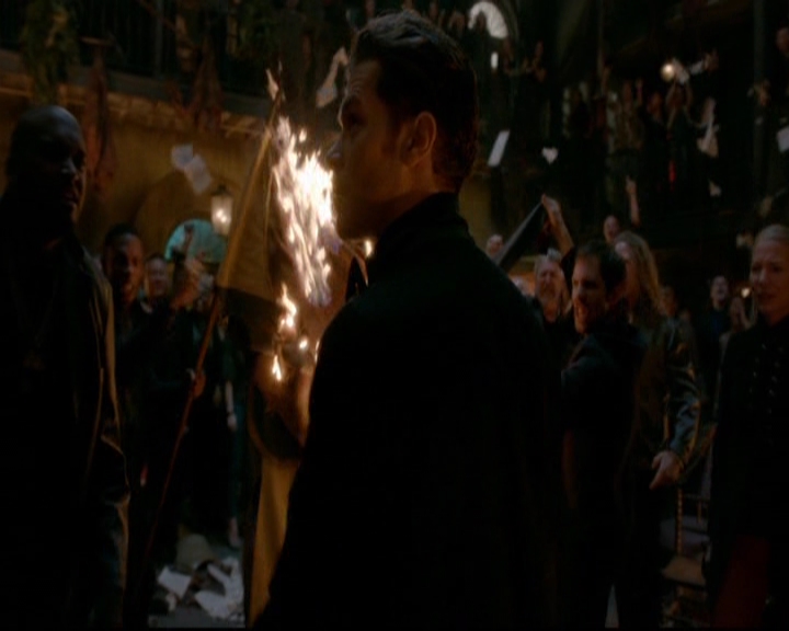 VampireDiariesWorld-dot-nl_TheOriginals_3x22TheBloodyCrown1168.jpg