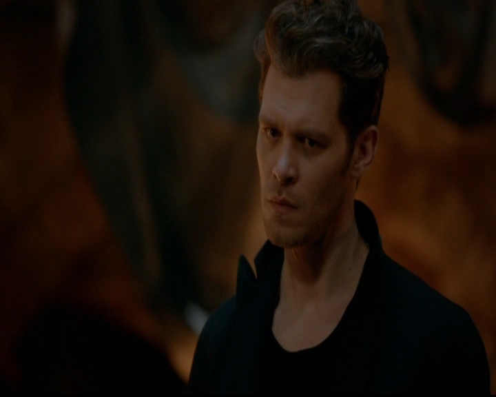 VampireDiariesWorld-dot-nl_TheOriginals_3x22TheBloodyCrown1582.jpg