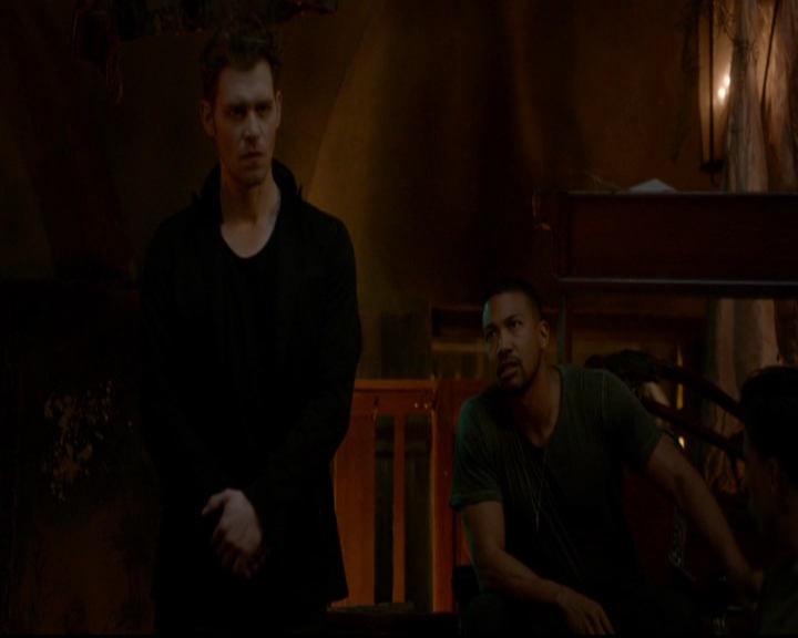 VampireDiariesWorld-dot-nl_TheOriginals_3x22TheBloodyCrown1851.jpg