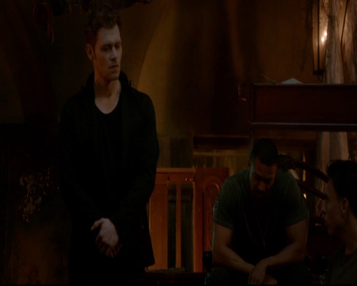 VampireDiariesWorld-dot-nl_TheOriginals_3x22TheBloodyCrown1854.jpg