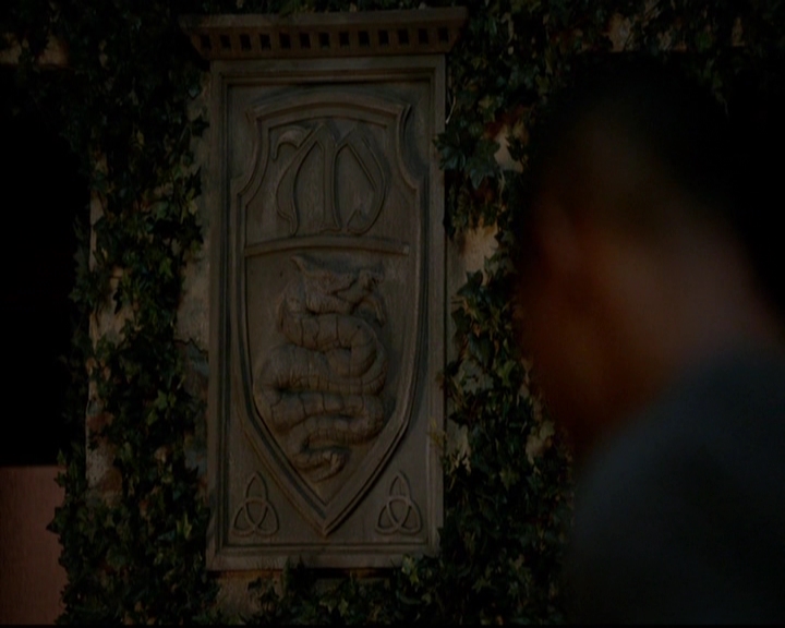 VampireDiariesWorld-dot-nl_TheOriginals_3x22TheBloodyCrown2000.jpg