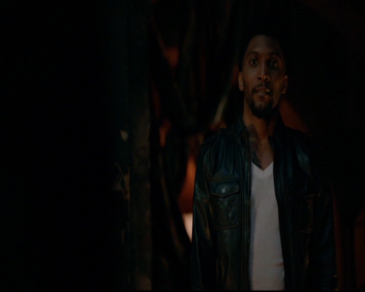 VampireDiariesWorld-dot-nl_TheOriginals_3x22TheBloodyCrown2009.jpg