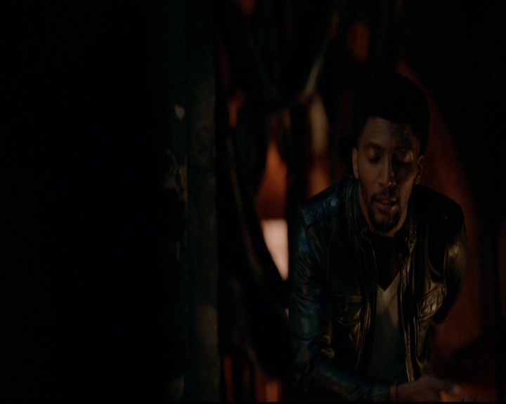 VampireDiariesWorld-dot-nl_TheOriginals_3x22TheBloodyCrown2012.jpg