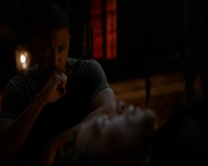 VampireDiariesWorld-dot-nl_TheOriginals_3x22TheBloodyCrown2218.jpg