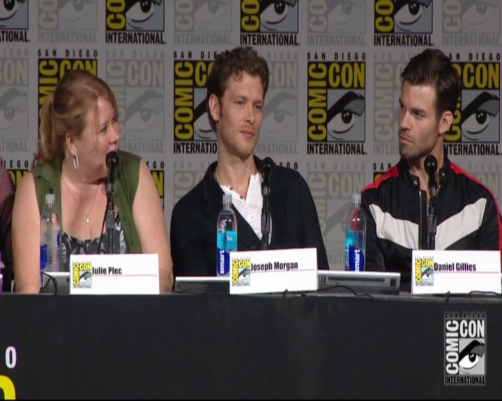 VampireDiariesWorld-dot-nl_TheOriginals_Season3-2015ComicConPanel0332.jpg