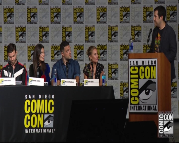 VampireDiariesWorld-dot-nl_TheOriginals_Season3-2015ComicConPanel0372.jpg