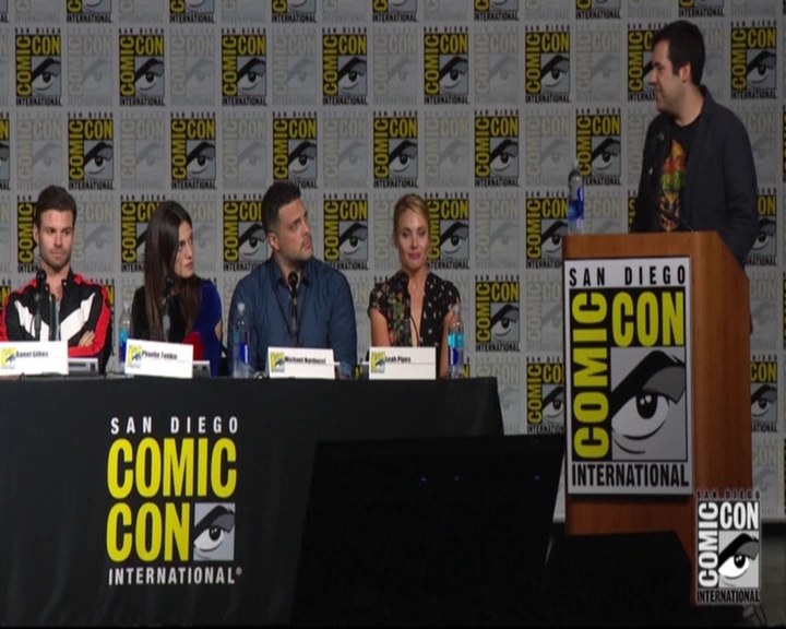 VampireDiariesWorld-dot-nl_TheOriginals_Season3-2015ComicConPanel0564.jpg