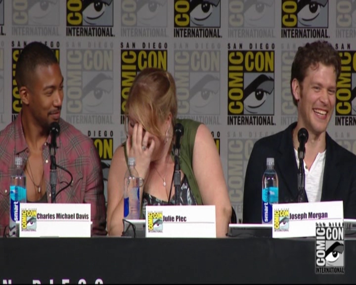 VampireDiariesWorld-dot-nl_TheOriginals_Season3-2015ComicConPanel0585.jpg