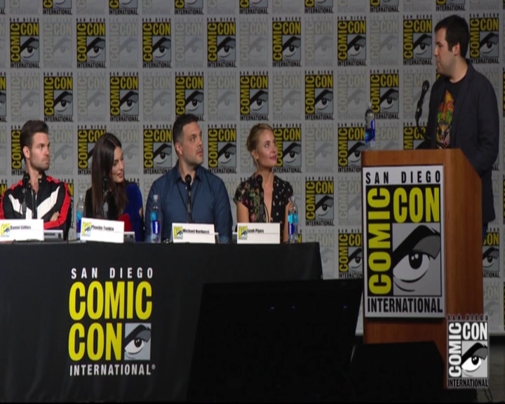 VampireDiariesWorld-dot-nl_TheOriginals_Season3-2015ComicConPanel0981.jpg
