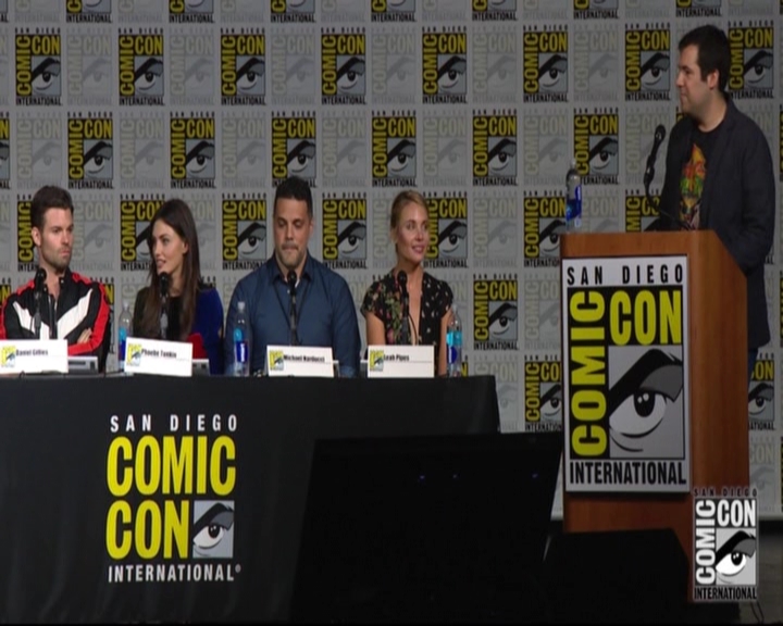 VampireDiariesWorld-dot-nl_TheOriginals_Season3-2015ComicConPanel0987.jpg