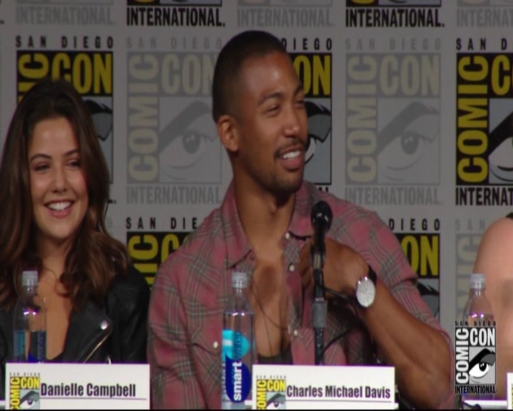 VampireDiariesWorld-dot-nl_TheOriginals_Season3-2015ComicConPanel1172.jpg