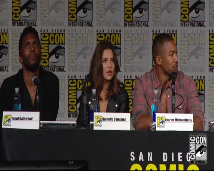 VampireDiariesWorld-dot-nl_TheOriginals_Season3-2015ComicConPanel1337.jpg