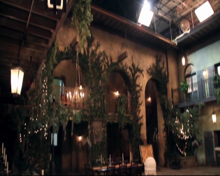 VampireDiariesWorld-dot-nl_TheOriginals_Season3CharlesMichaelDavisinTheBigEasy0410.jpg