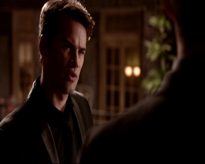 VampireDiariesWorld-dot-nl_TheOriginals_3x07OutOfEasy-deletedscenes0012.jpg
