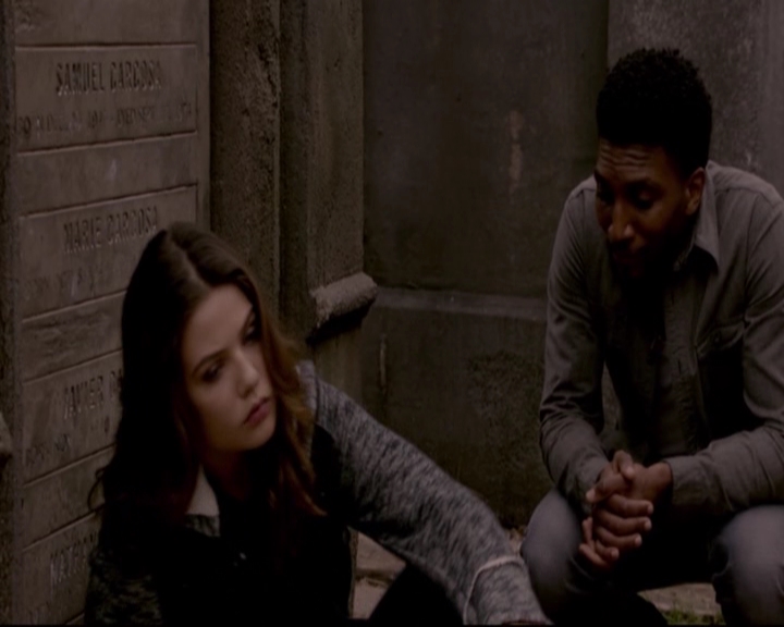 VampireDiariesWorld-dot-nl_TheOriginals_3x07OutOfEasy-deletedscenes0085.jpg